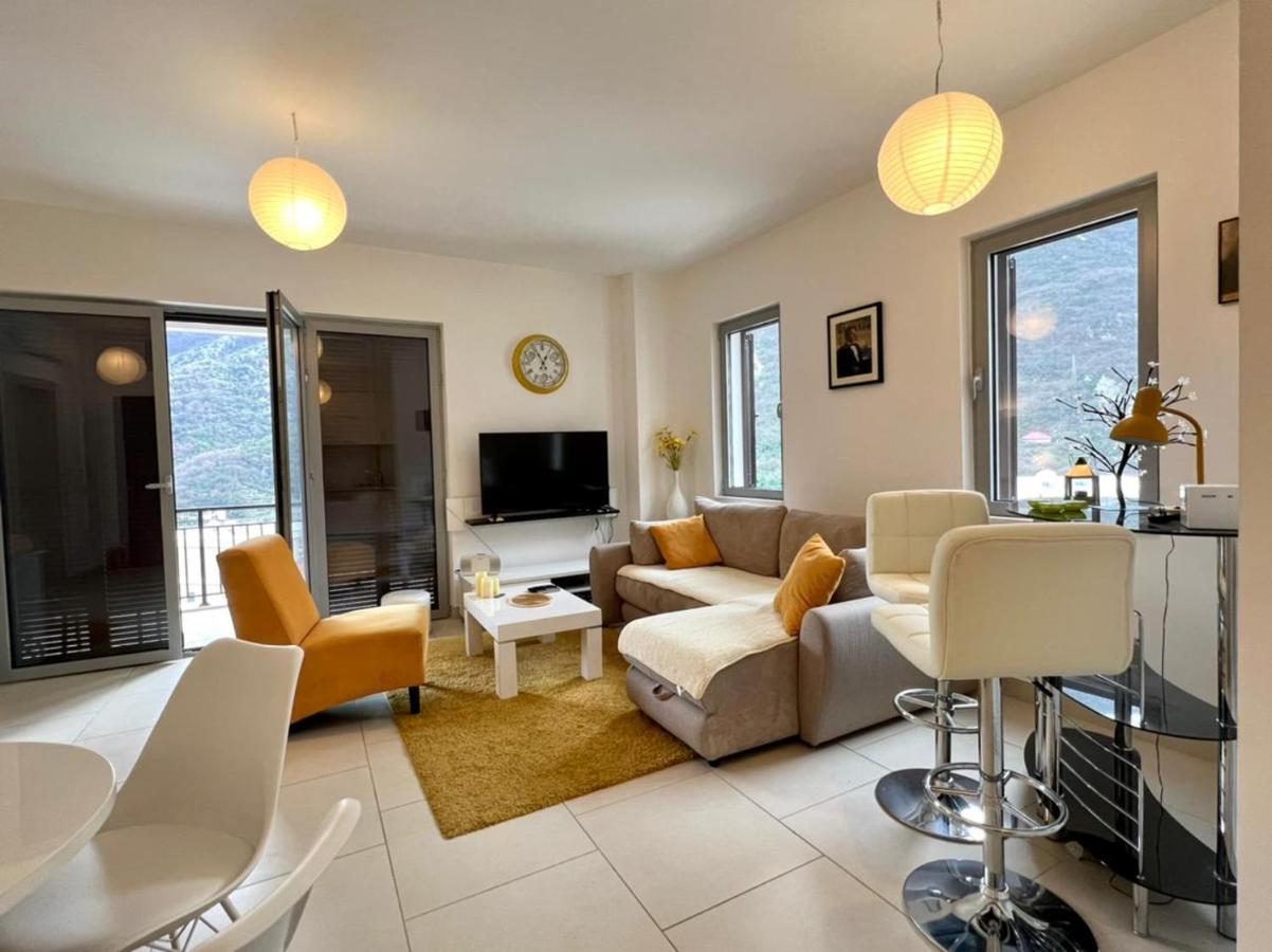 Lavender Bay Apartment C23 Kotor Exterior foto